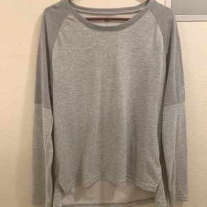 Adidas long sleeve shirt: L